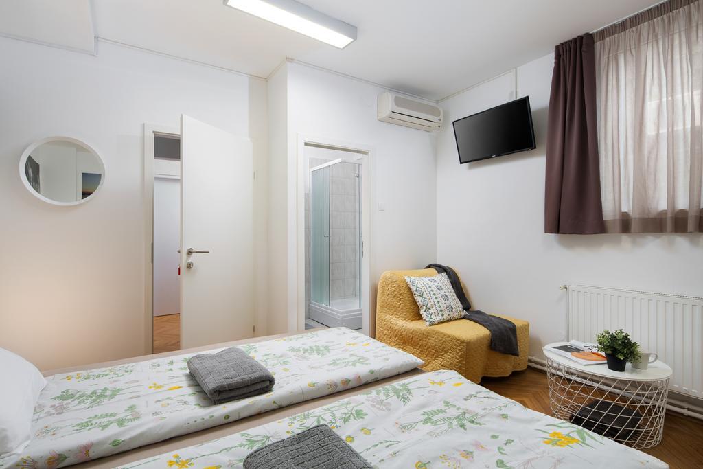 Hostel Bureau Zagreb Exterior photo