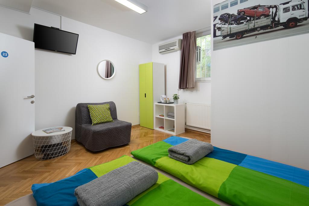 Hostel Bureau Zagreb Exterior photo