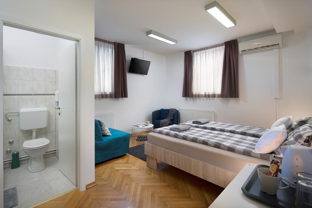 Hostel Bureau Zagreb Exterior photo